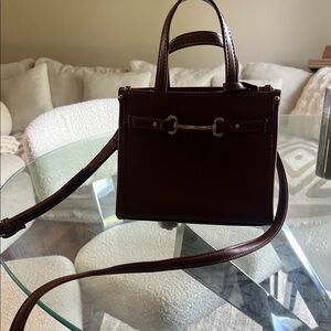 Elegant Brown Leather Handbag